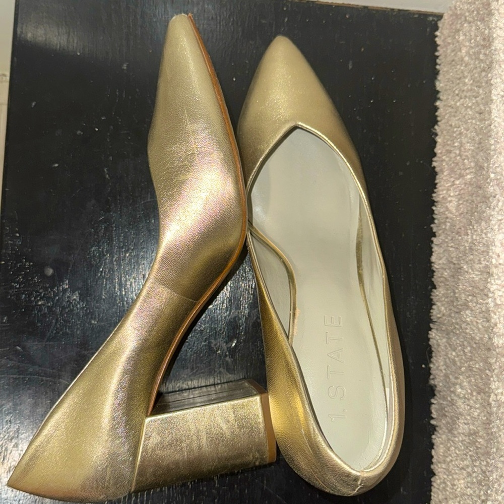 Size 10 1.State Saffy Gold Metallic Block Heels